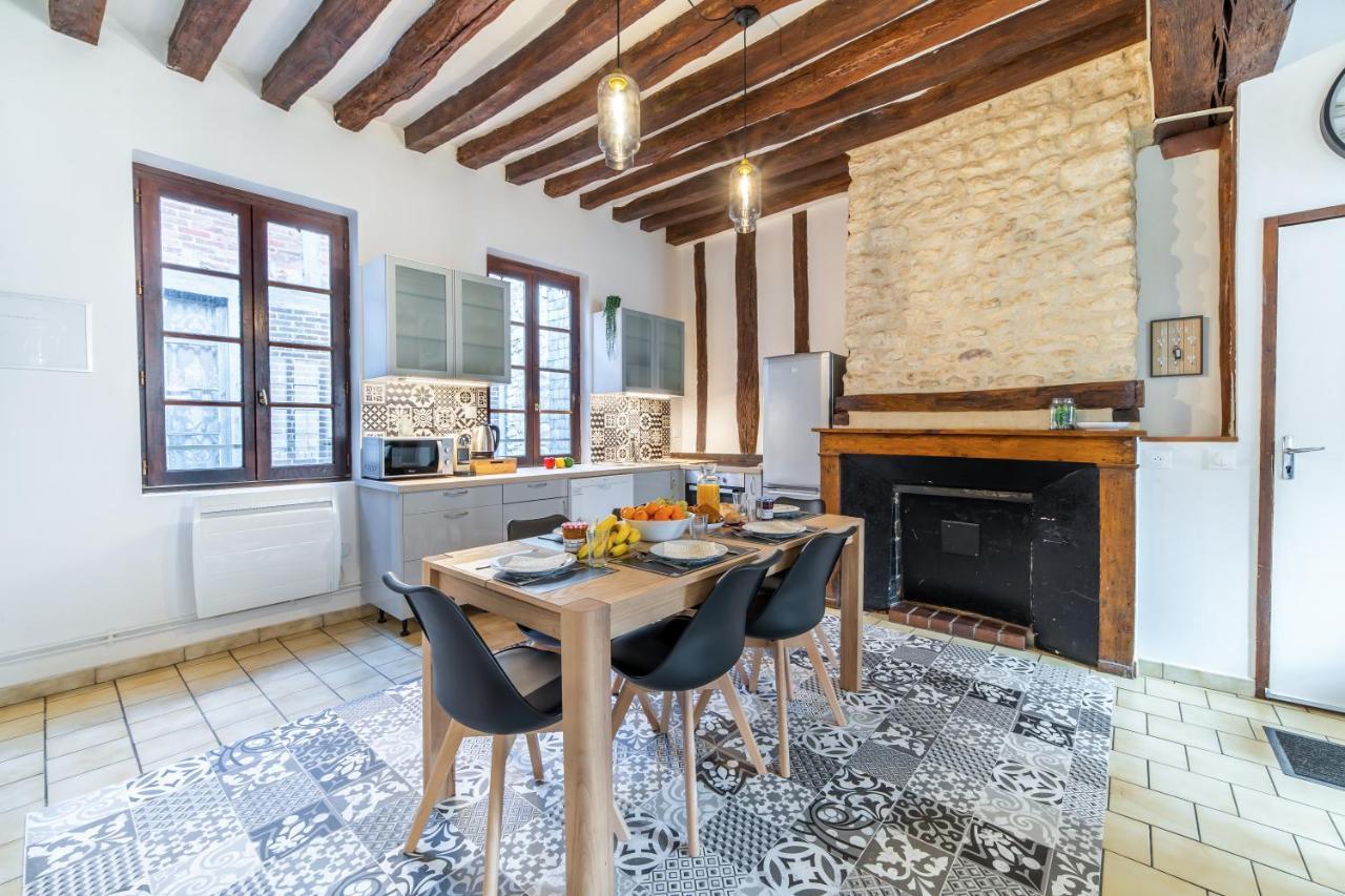Apartament Au Coeur De Joigny Zewnętrze zdjęcie